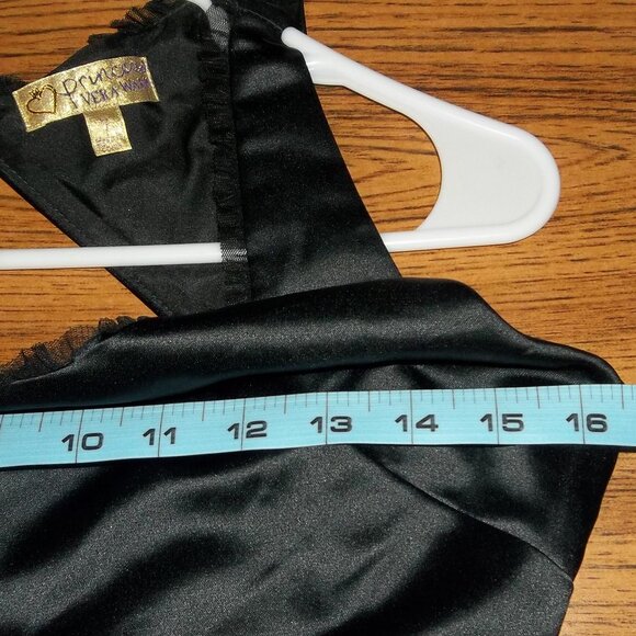 Princess Dress By Vera Wang Size 7 - Picture 8 of 8